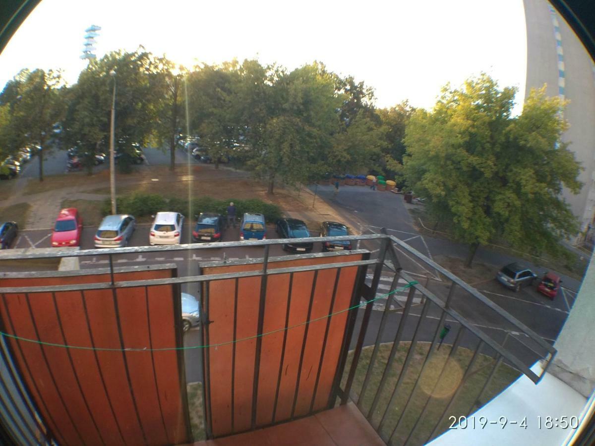 2020 Zwyciestwa 18 - Mieszkanie / Kawalerka / Studio พอซนาน ภายนอก รูปภาพ