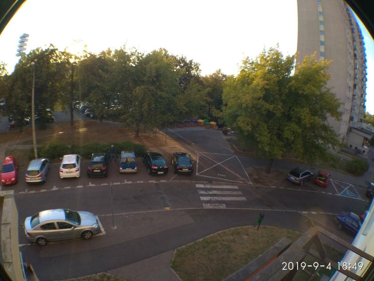 2020 Zwyciestwa 18 - Mieszkanie / Kawalerka / Studio พอซนาน ภายนอก รูปภาพ